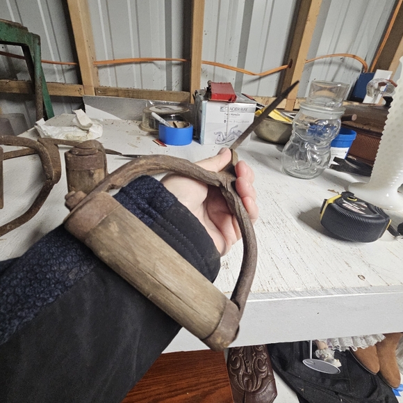 Rustic Metal Home Accent - Picture 5 of 16